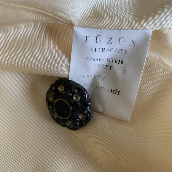 Creamy beige wool tuxedo style blazer black beaded buttons long sleeves & cuffs - Picture 10 of 16